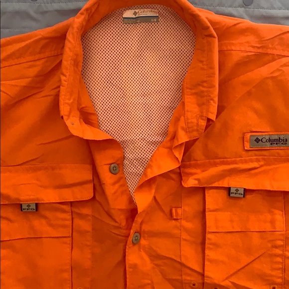 🚨SOLD🚨 (3) Men’s Columbia shirts - Picture 2 of 4